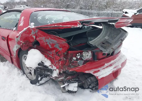 1996 Pontiac Firebird z USA, uszkodzony, nr VIN 2G2FS22K0T2208224